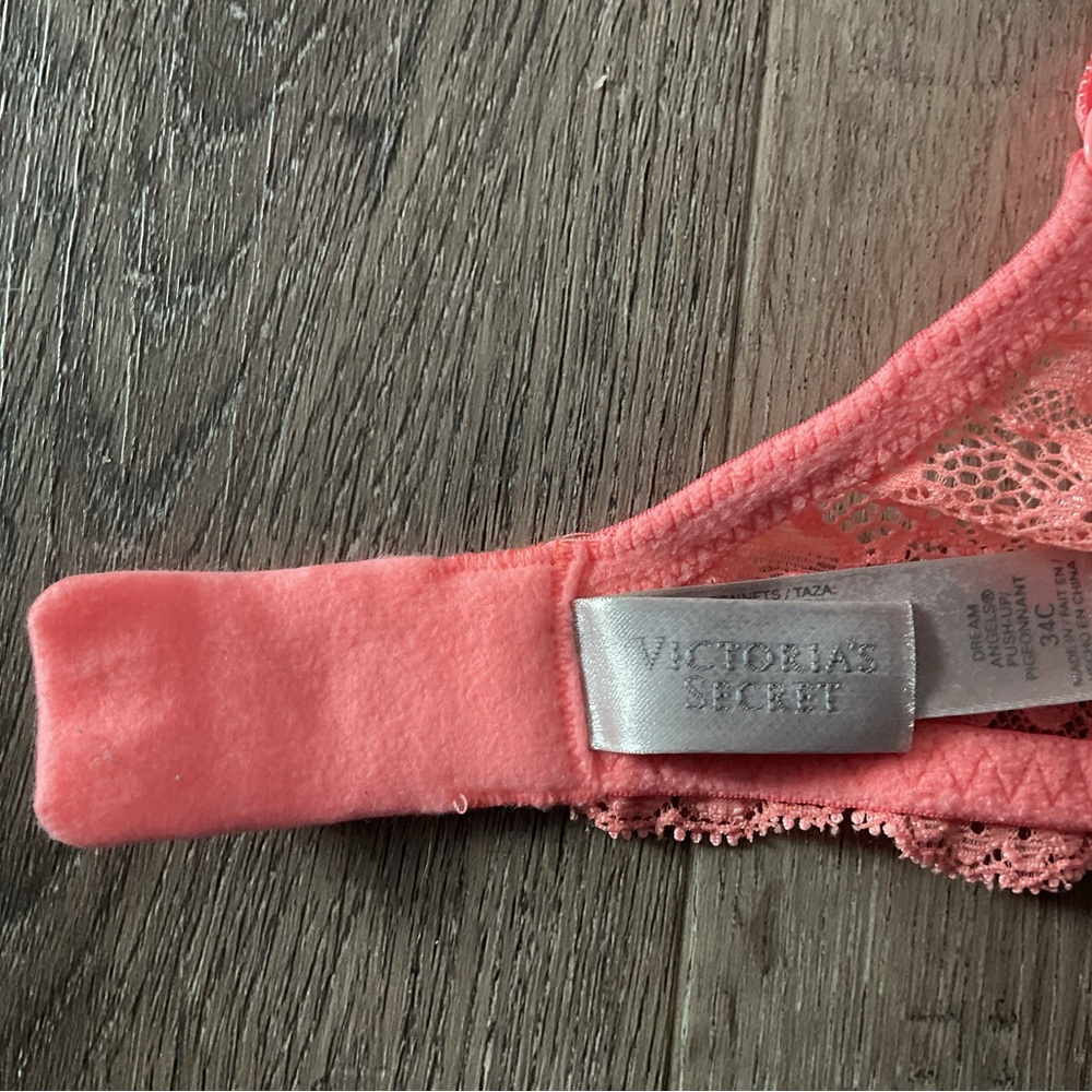 Victoria's Secret Dream Angel Push up - Picture 3 of 3